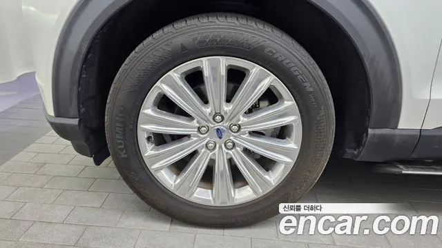 Ford Explorer 2020 thumb 3