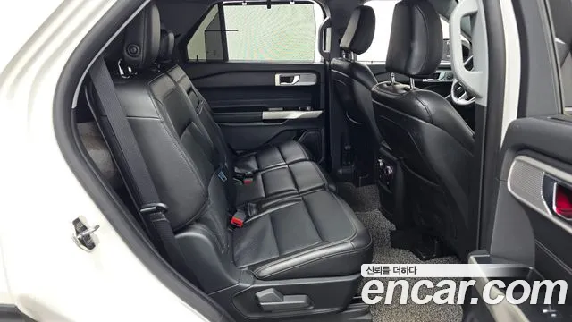 Ford Explorer 2020 thumb 10