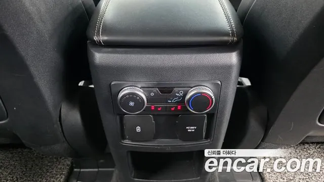 Ford Explorer 2020 thumb 5