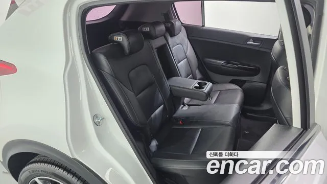 Kia Sportage 2018 thumb 11