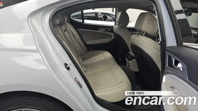 Genesis G70 2019 thumb 10