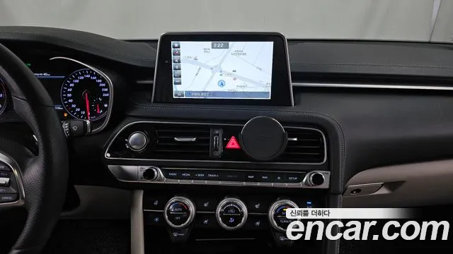Genesis G70 2019 thumb 3