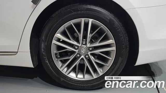 Hyundai Grandeur 2017 thumb 3