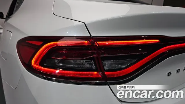 Hyundai Grandeur 2017 thumb 6