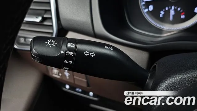 Hyundai Grandeur 2017 thumb 10