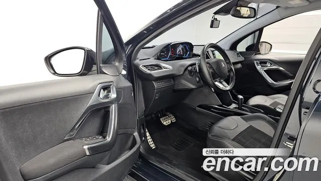 Peugeot 2008 2017 thumb 3