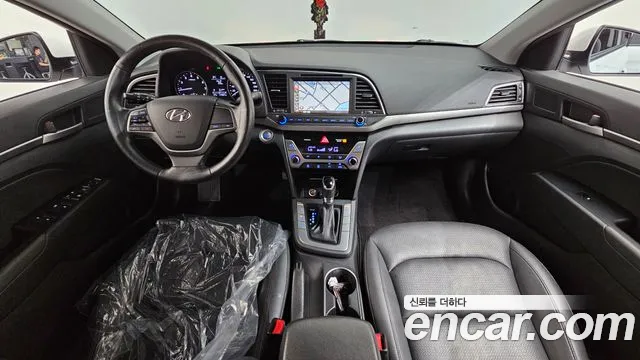Hyundai Avante 2016 thumb 12