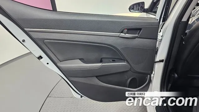 Hyundai Avante 2016 thumb 11