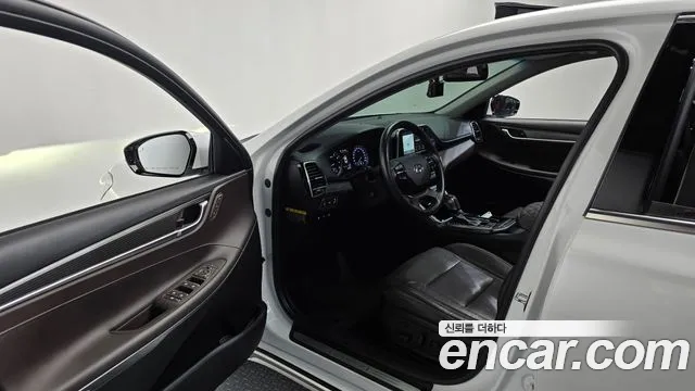 Hyundai Grandeur 2017 thumb 9