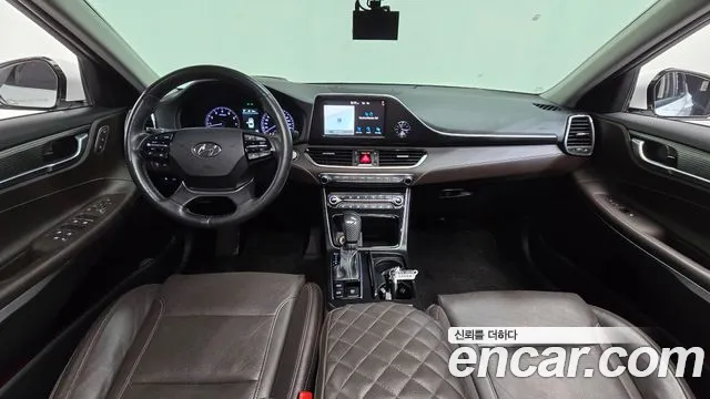Hyundai Grandeur 2017 thumb 12