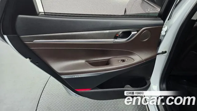 Hyundai Grandeur 2017 thumb 4