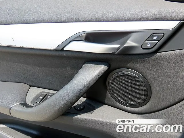 BMW X1 2018 thumb 8