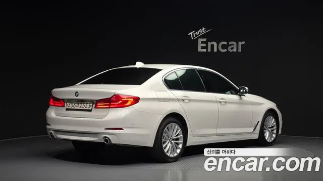 BMW 5 серии 2019 thumb 4