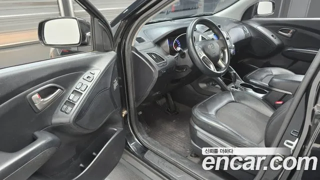 Hyundai Tucson 2010 thumb 12
