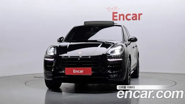 Porsche Macan 2018 thumb 7