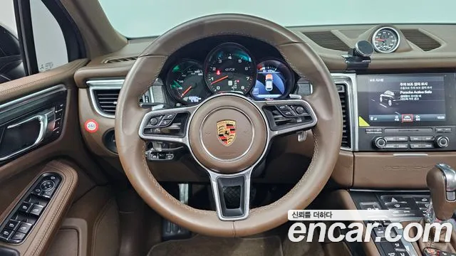 Porsche Macan 2018 thumb 4
