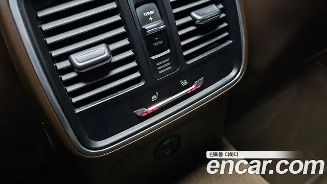 Porsche Macan 2018 thumb 12