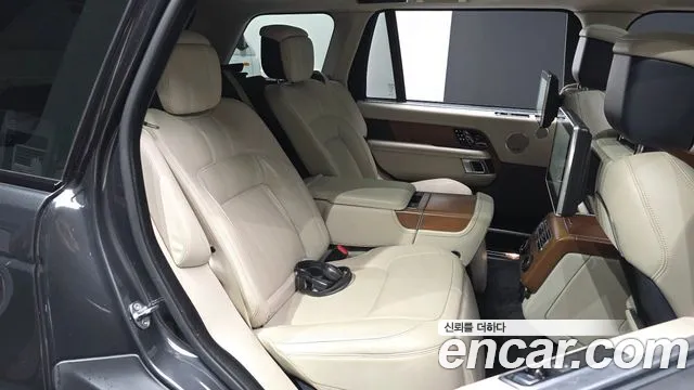 Land Rover Range Rover 2018 thumb 10