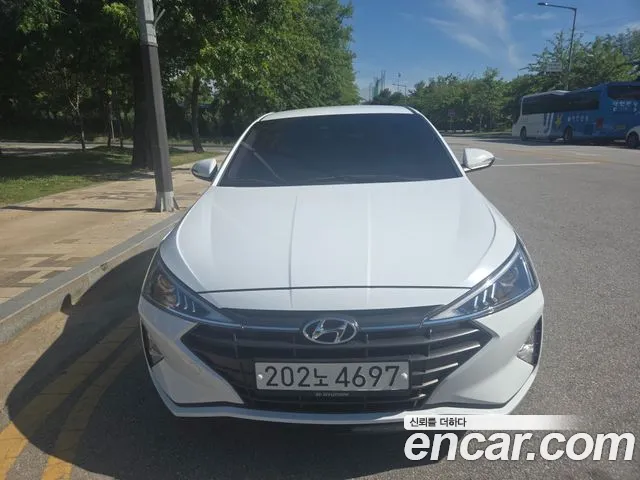 Hyundai Elantra 2018 thumb 3