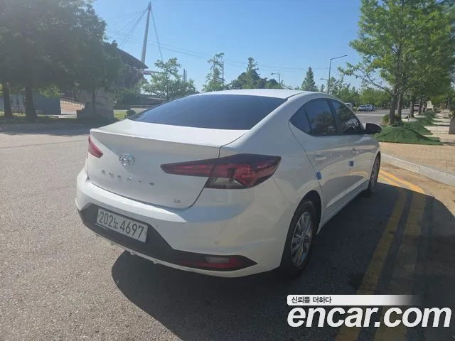 Hyundai Elantra 2018 thumb 8