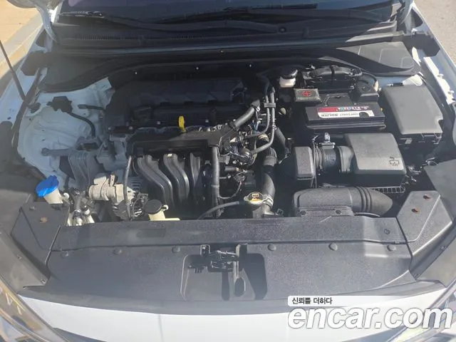 Hyundai Elantra 2018 thumb 5