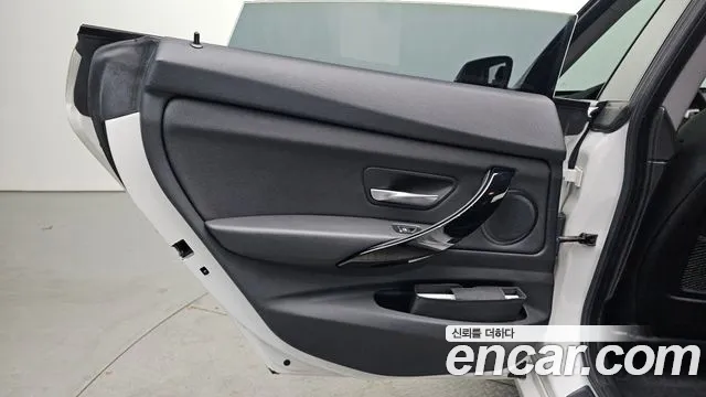 BMW 3 серии Gran Turismo 2018 thumb 7