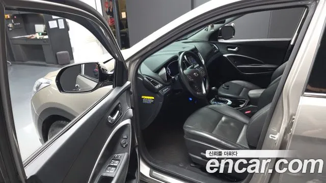 Hyundai Santafe 2015 thumb 6