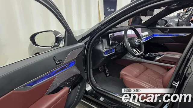 BMW 7 серии 2024 thumb 2