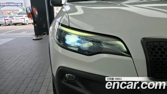 Jeep Cherokee 2020 thumb 3