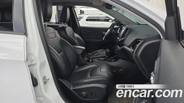 Jeep Cherokee 2020 thumb 10