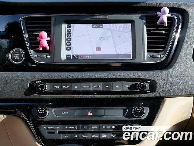 Kia Carnival 2018 thumb 3