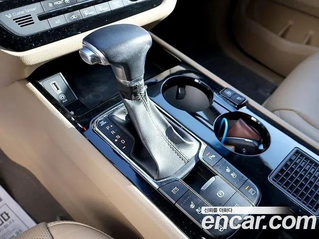 Kia Carnival 2018 thumb 9