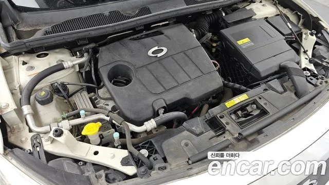 Renault SM3 2011 thumb 2