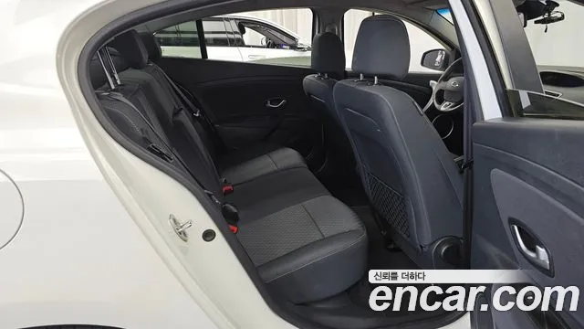 Renault SM3 2011 thumb 5