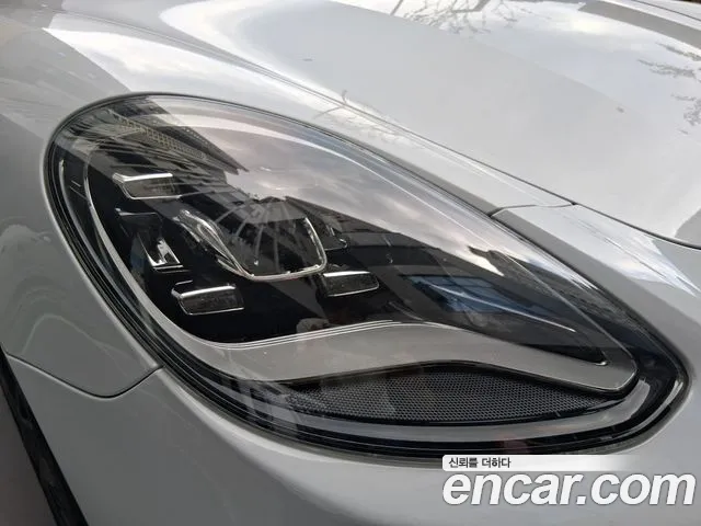 Porsche Panamera 2022 thumb 8