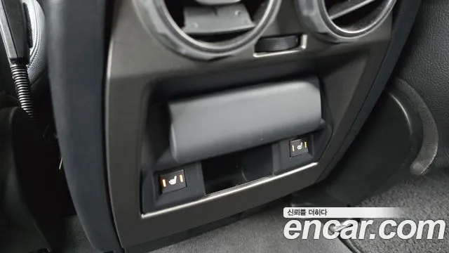 Land Rover Discovery 2015 thumb 10