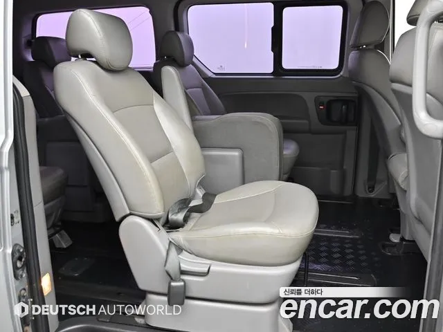 Hyundai Staria 2015 thumb 3