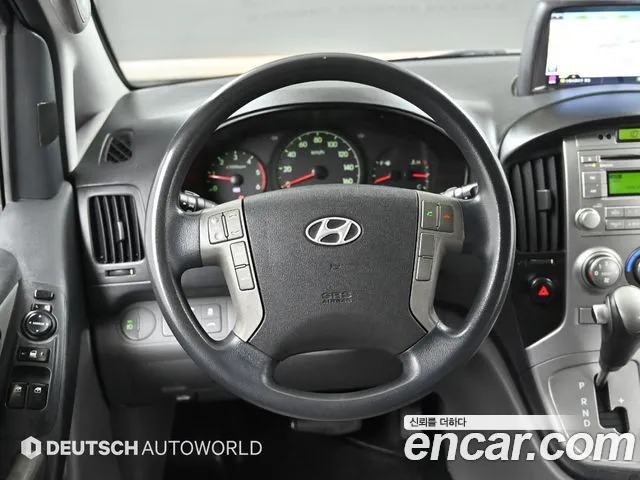 Hyundai Staria 2015 thumb 9