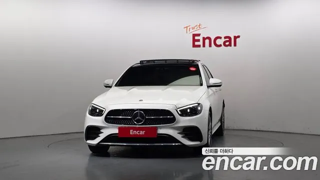 Mercedes-Benz E-Class 2021 thumb 9