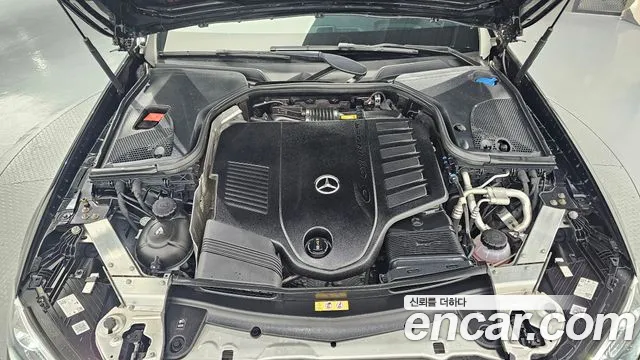 Mercedes-Benz E-Class 2021 thumb 8