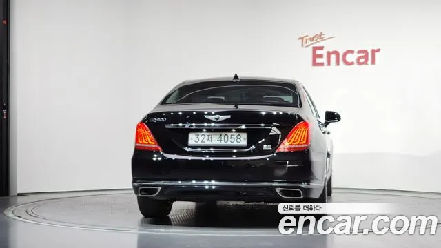 Genesis G90 2016 thumb 7