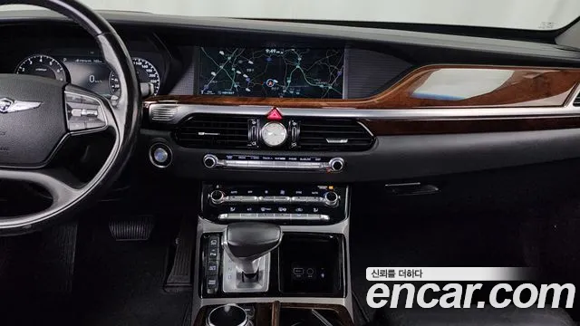 Genesis G90 2016 thumb 9