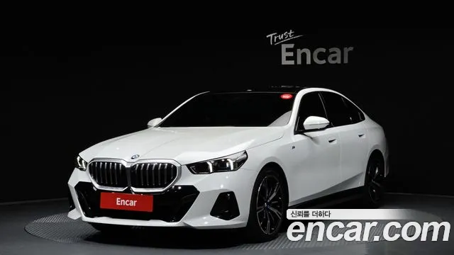 BMW 5 серии 2024 thumb 9