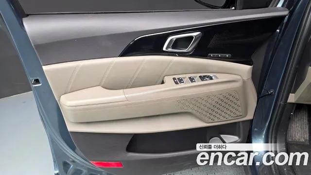 Kia Carnival 2024 thumb 5