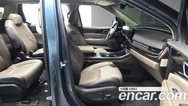 Kia Carnival 2024 thumb 2