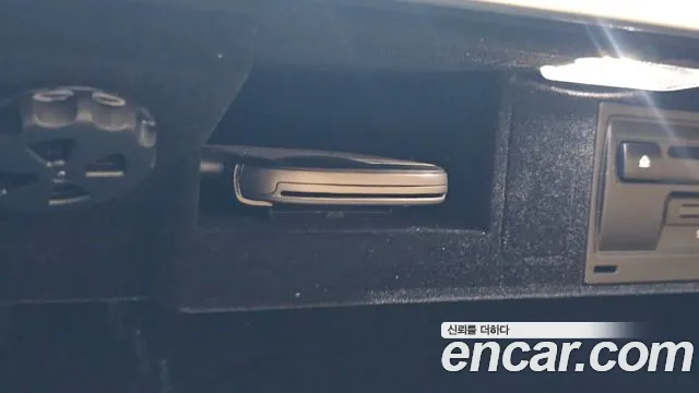 Porsche Panamera 2018 thumb 11