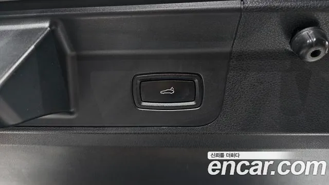 Porsche Panamera 2018 thumb 12