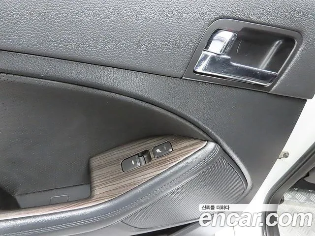 Kia K5 2011 thumb 10