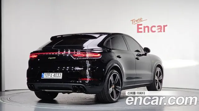 Porsche Cayenne 2023 thumb 3