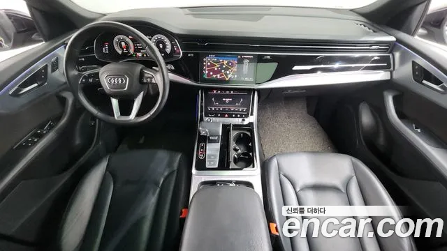 Audi Q8 2021 thumb 3